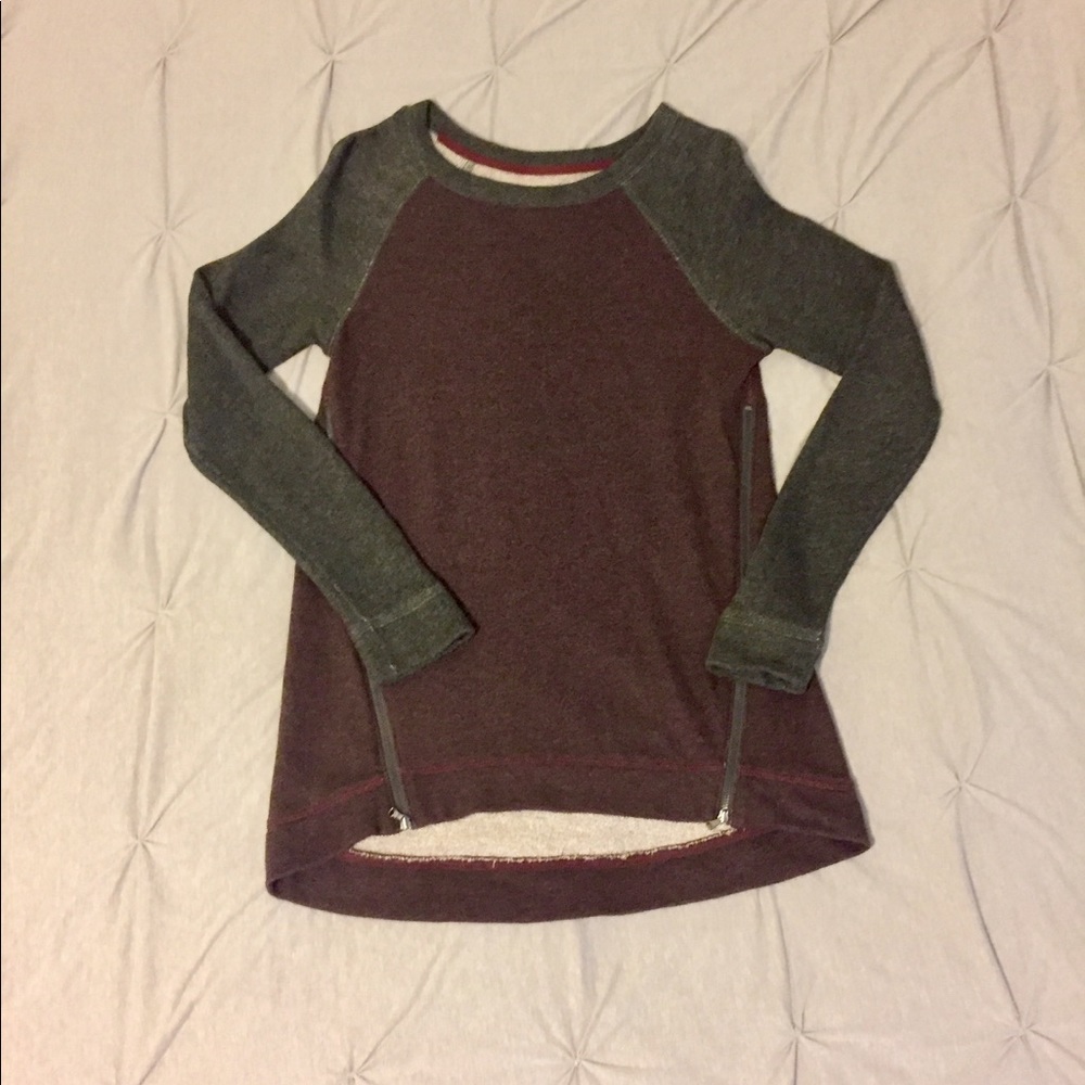 Lou & Grey maroon and gray sweater